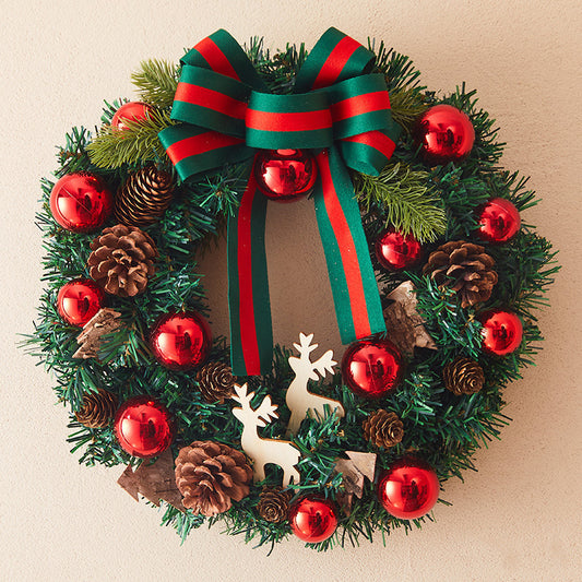 Weihnachtsdekorationen kreativ
Girlanden-Ornamente